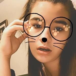 Meet your Posher, Raeshelle